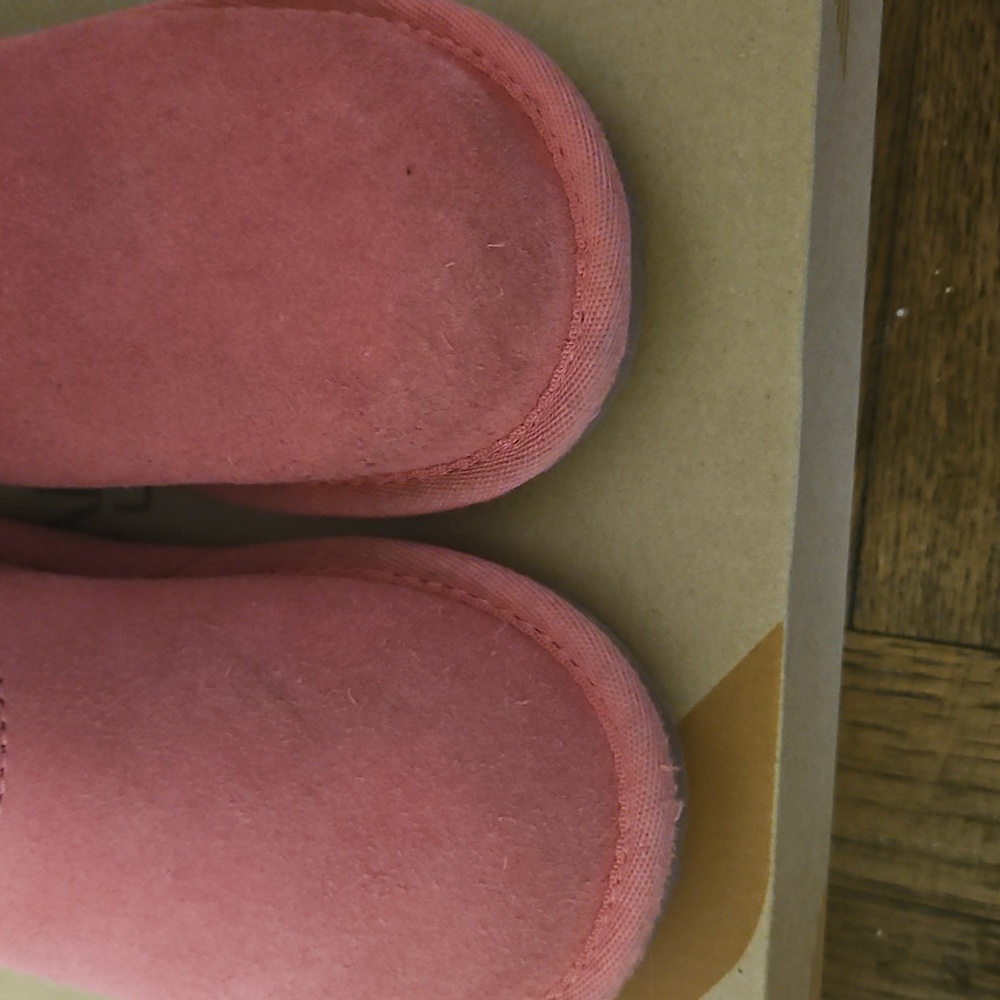 Koolaburra Aribel Short Pink Suede Boots with Faux Fur Lining SZ 7 TODDLER - Picture 7 of 7